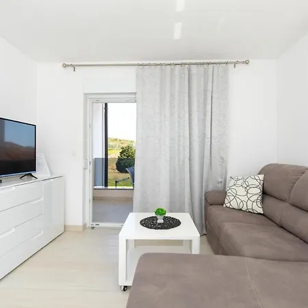 Augustinovic Apartamento *