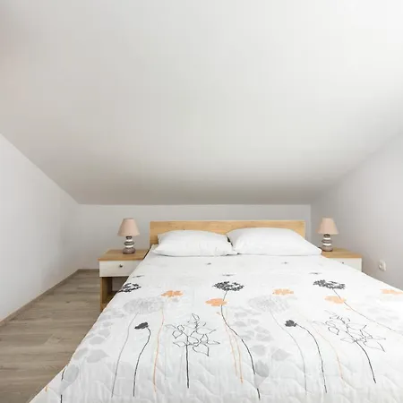 Apartamento Augustinovic *